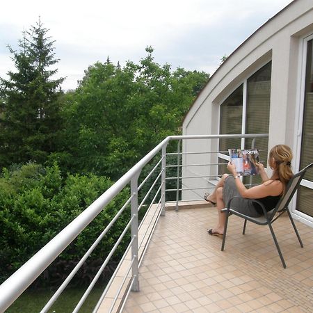 Promedicum Panzio Hotel Veszprém Buitenkant foto