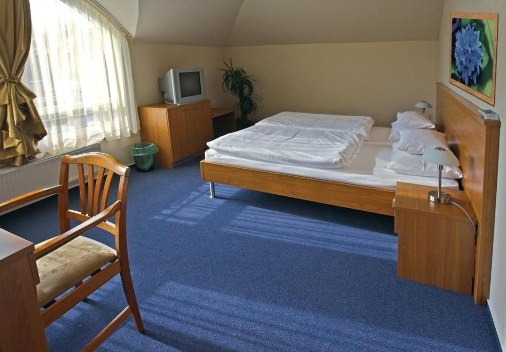 Promedicum Panzio Hotel Veszprém Kamer foto