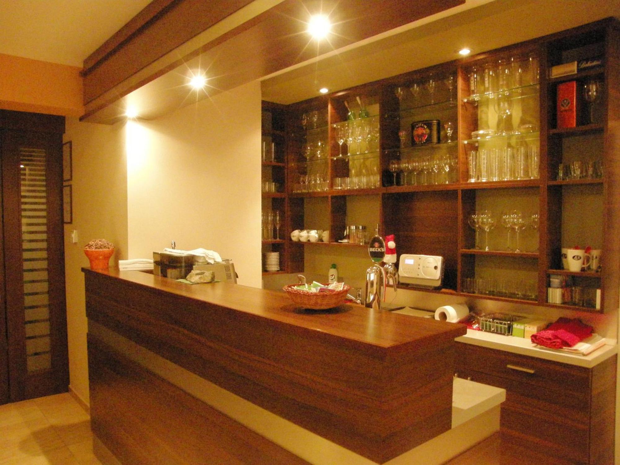 Promedicum Panzio Hotel Veszprém Buitenkant foto